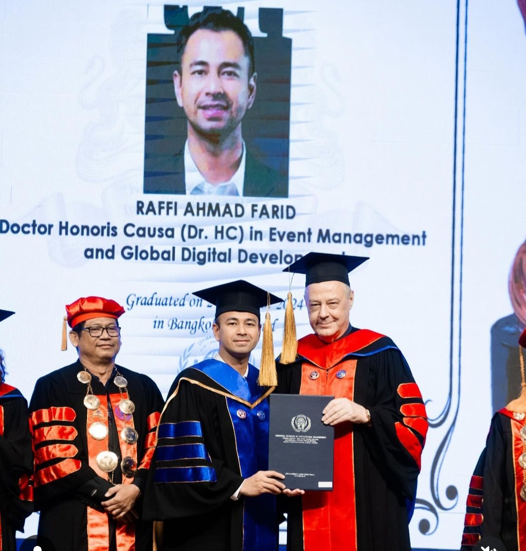 Usai Jalani Ibadah Umrah, Raffi Ahmad Raih Gelar Doktor Honoris Causa dari UIPM Thailand