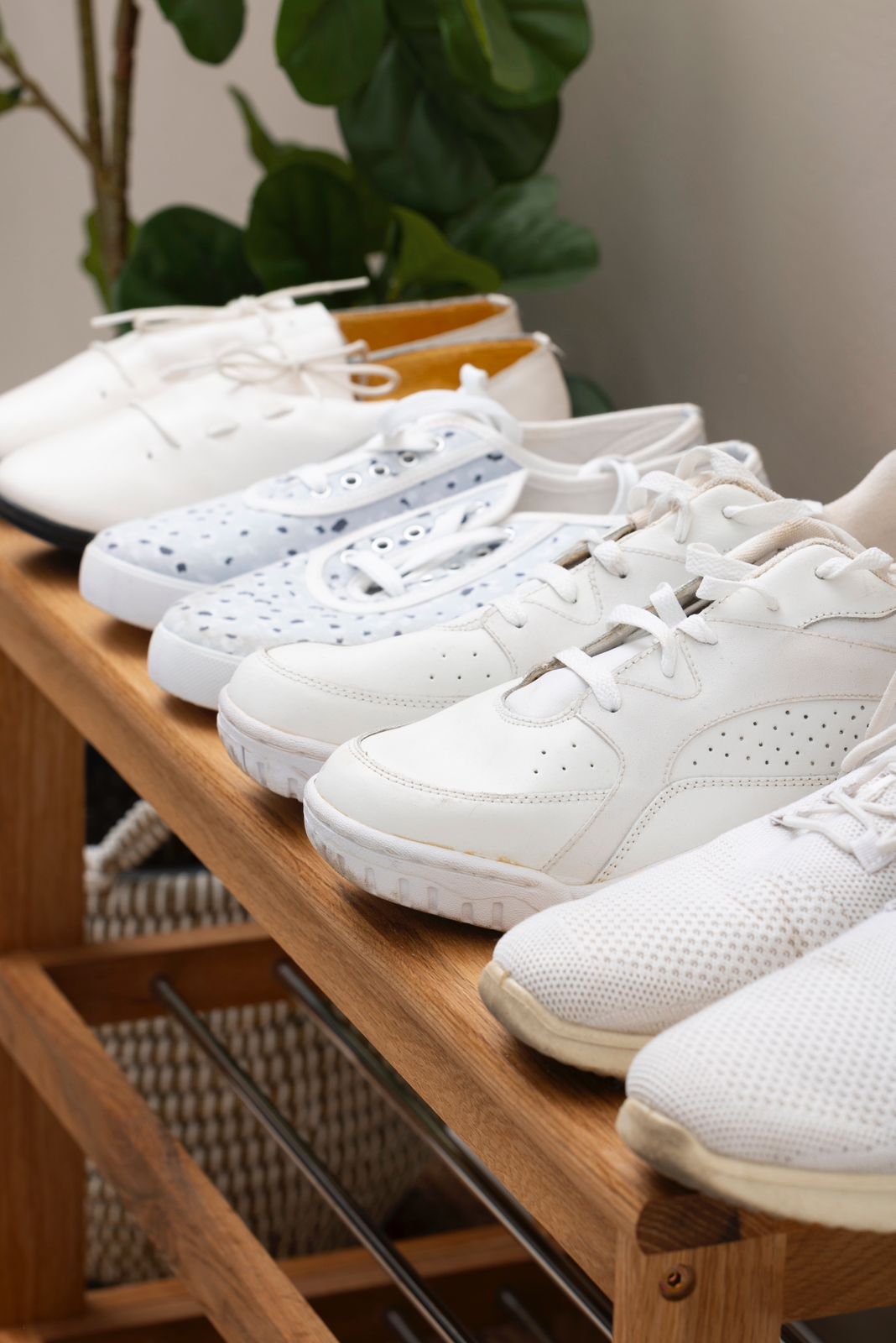 5 Sneakers Lokal dengan Harga Terjangkau untuk Pelajar, Gaya Keren Tanpa Merogoh Kocek Dalam!