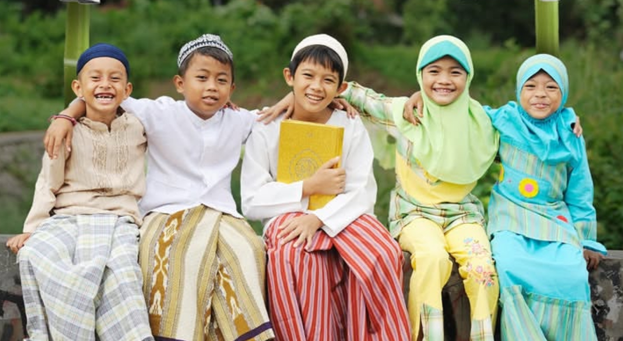 Ramadan Dulu dan Sekarang! Perbedaan Kebiasaan Puasa yang Keren