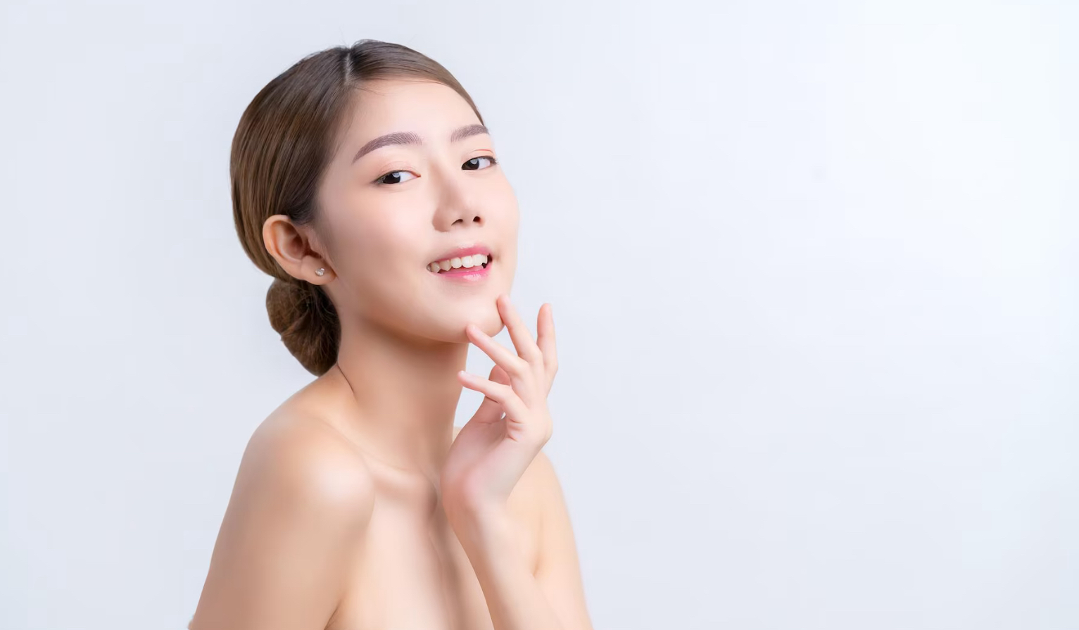 Kulit Cantik Gak Cuma dari Skincare, Tapi dari Kebiasaan 5 Menit Setiap Pagi!