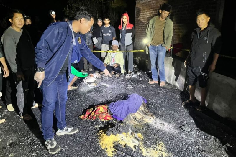 Kebakaran Dua Rumah di Rejang Lebong Tewaskan Lansia 71 Tahun, Kerugian Capai Rp350 Juta