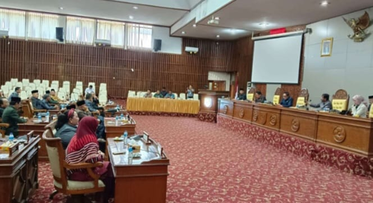 Tanpa Kehadiran Gubernur, Agenda Sidang Paripurna DPRD Provinsi Bengkulu Ditunda