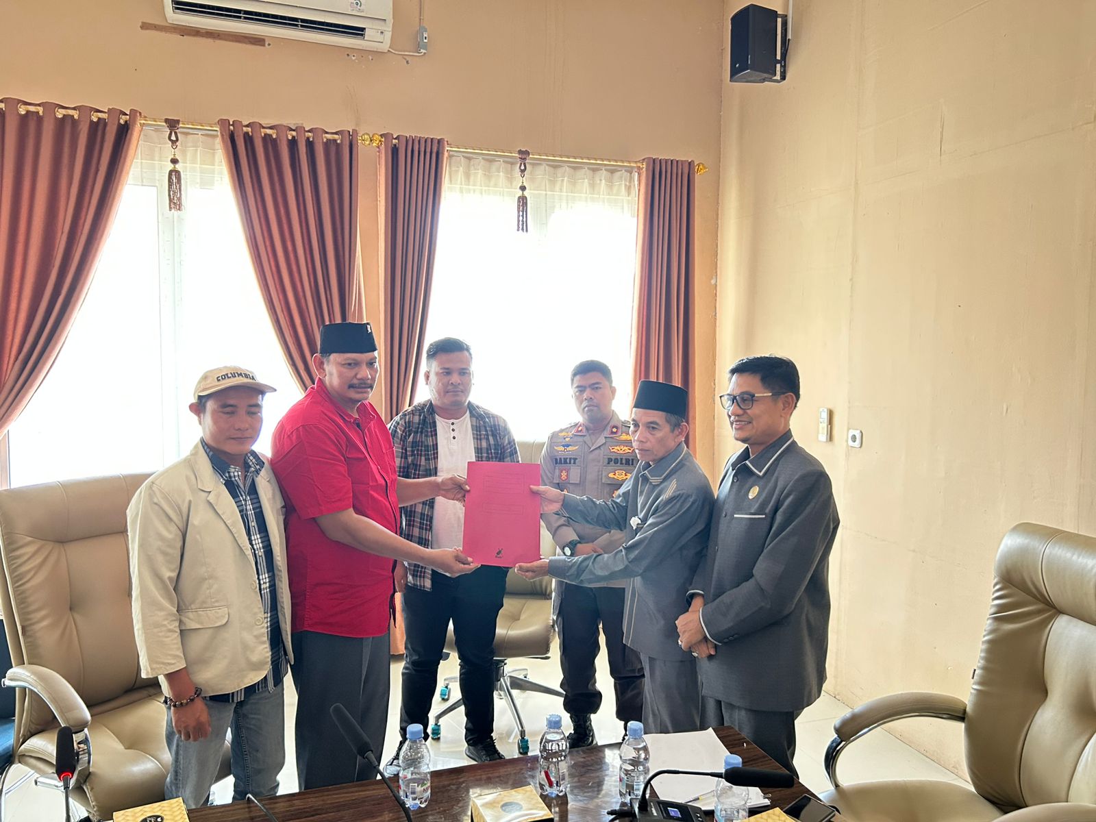 Demo Batal, Aliansi Mukomuko Bangkit Temui DPRD Sampaikan 5 Tuntutan