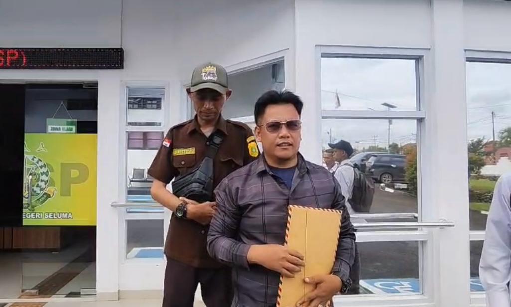 Mantan Sekdes Laporkan Dugaan Penyimpangan Dana Desa Dusun Baru ke Kejari Seluma