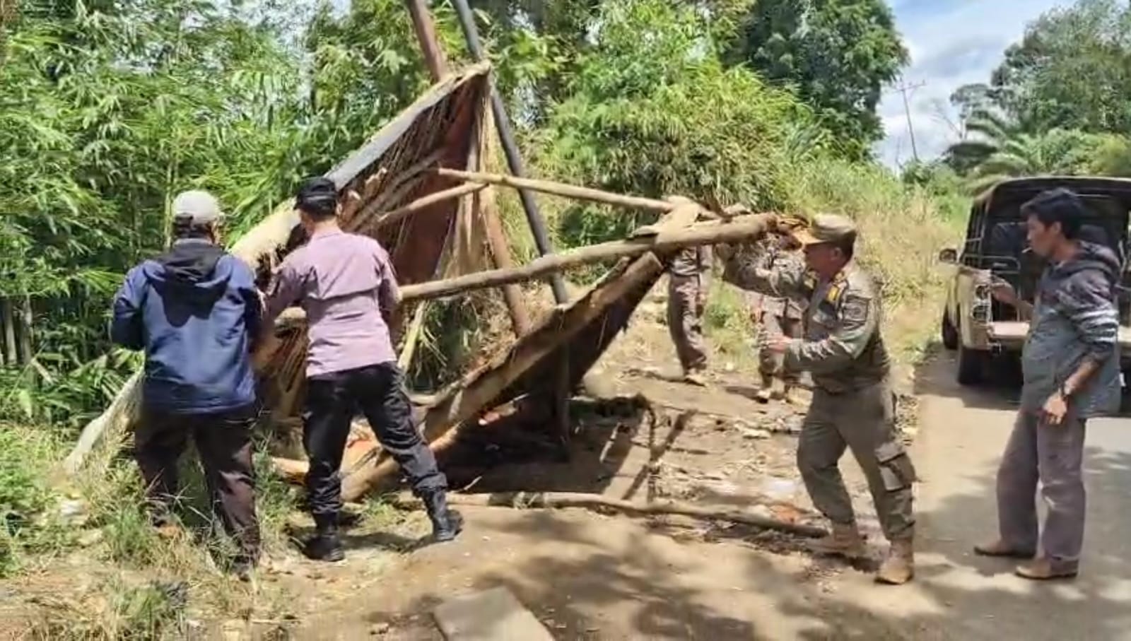 Polisi Siapkan Pengawalan 24 Jam Usai Pembongkaran Pos TPR Ilegal di Jalur Curup–Lubuklinggau