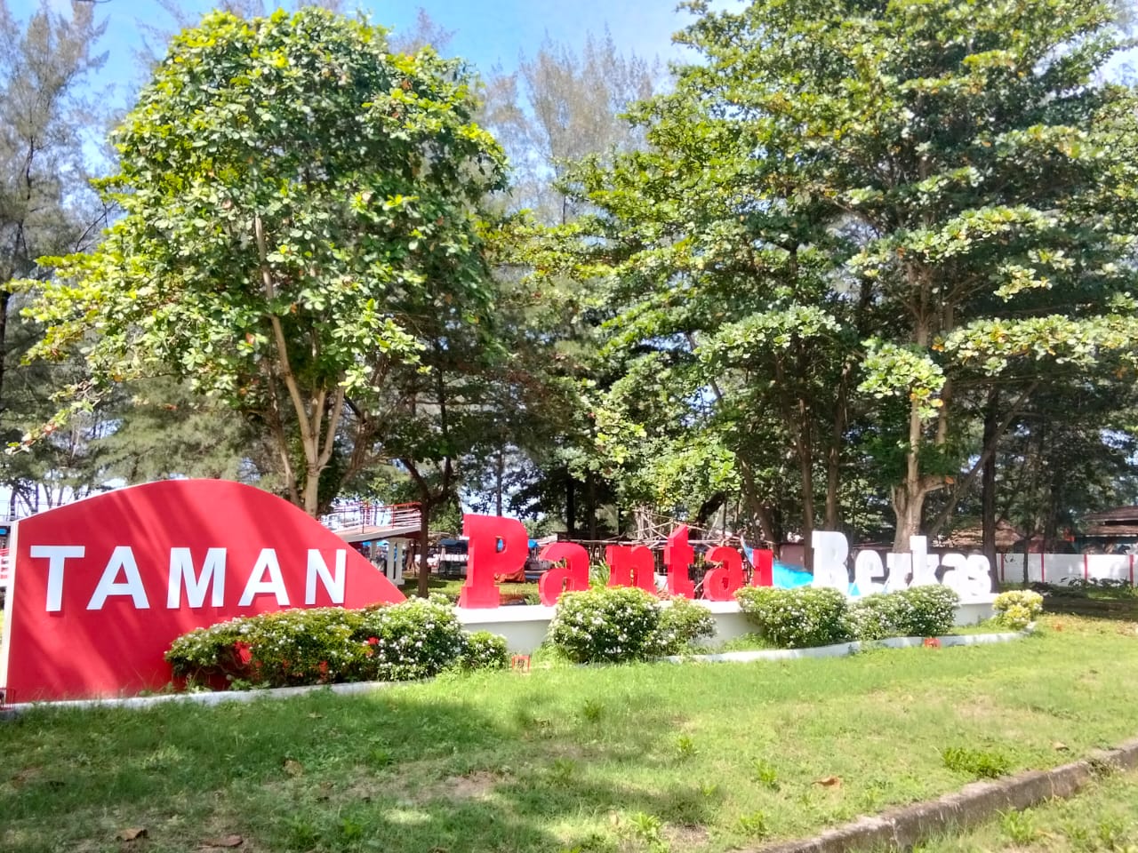 Pemkot Bengkulu Siap Penataan Taman Pantai Berkas, Area Bonsai Jadi Fokus Utama