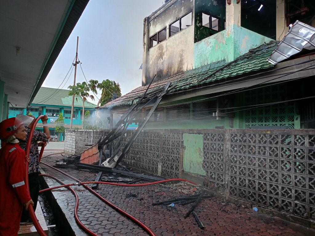 Tempo 3 Jam, 31 Ruangan SMKN 3 Kota Bengkulu Hangus Terbakar