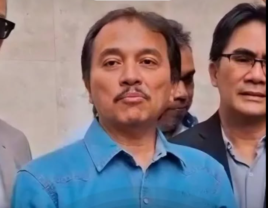 Diperiksa Polisi, Roy Suryo Dicecar 26 Pertanyaan soal Ijazah Jokowi