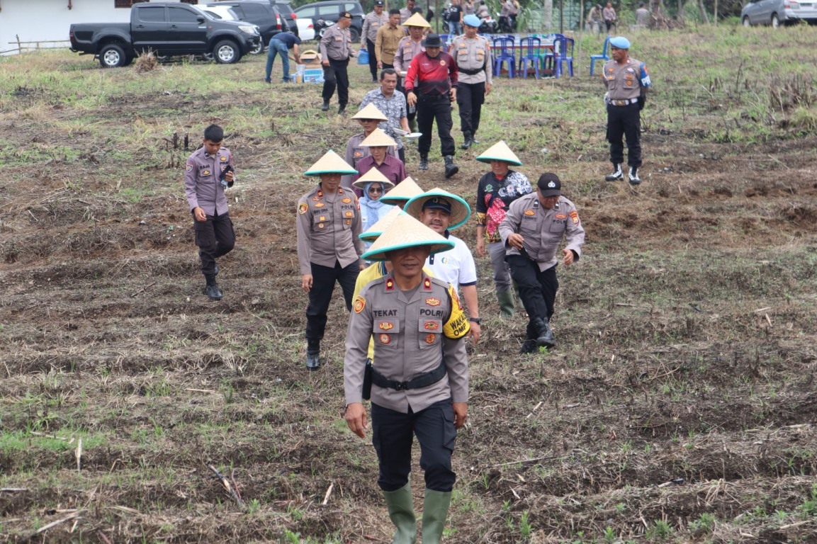 Polres Rejang Lebong Tanam Jagung Pioneer, Dukung Ketahanan Pangan Nasional