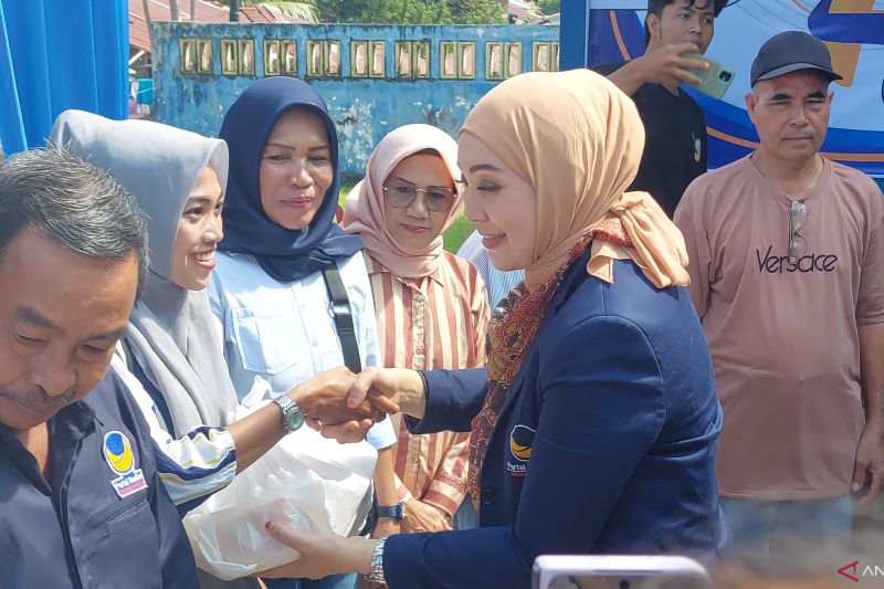 Erna Sari Dewi Bagikan 20.000 Paket Sembako Gratis untuk Warga Bengkulu, Bantu Ringankan Beban Masyarakat