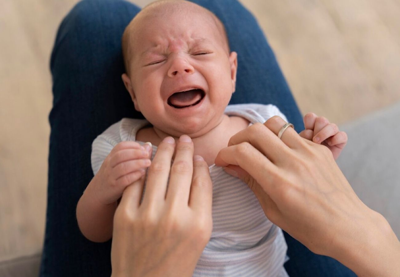 Kenali Bayi Rewel Karena Kembung : Cara Mudah Mengatasi Kembung pada Bayi