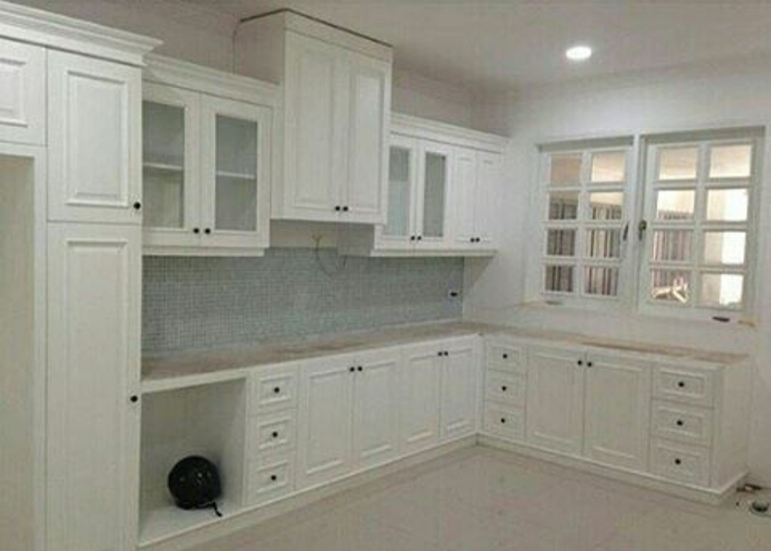 8 Tips Mendesain Lemari Dapur untuk Penyimpanan Alat-alat