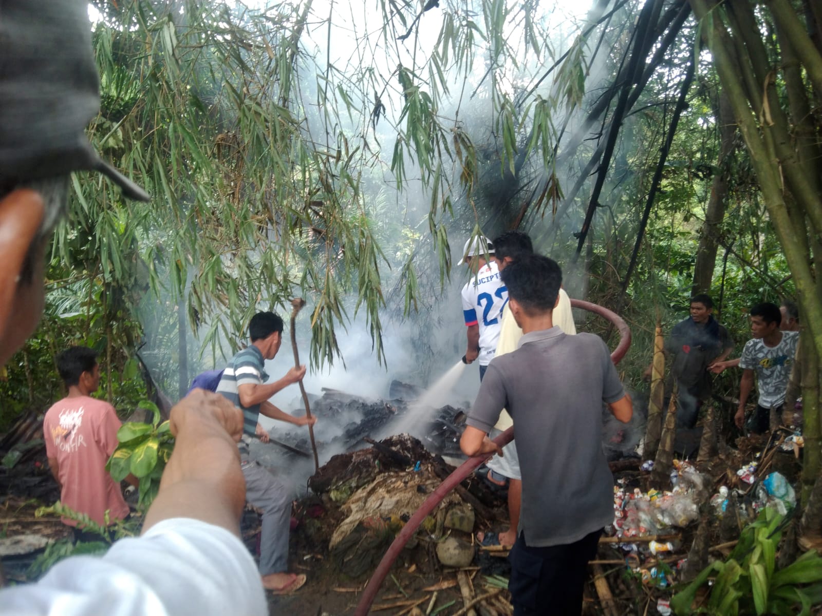 Rumah Semi Permanen Milik Lansia di Kecamatan Kota Padang Rejang Lebong Ludes Terbakar, Pemilik di Kebun