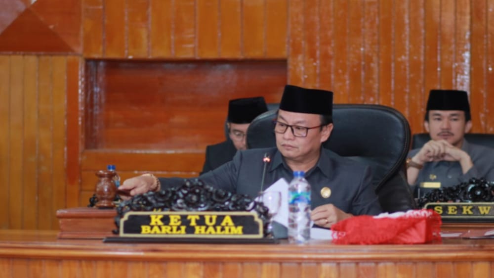 Barli Halim versus Yevri Sudianto, Kader PDIP Bersaing di Pilbup Bengkulu Selatan