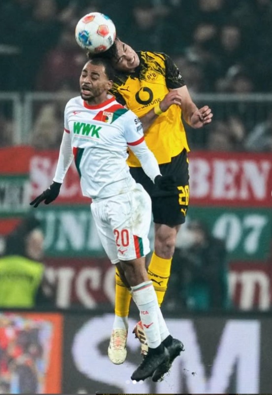 Dortmund Sikat Augsburg 1-0, Tempel Ketat Bayern di Puncak Klasemen Bundesliga