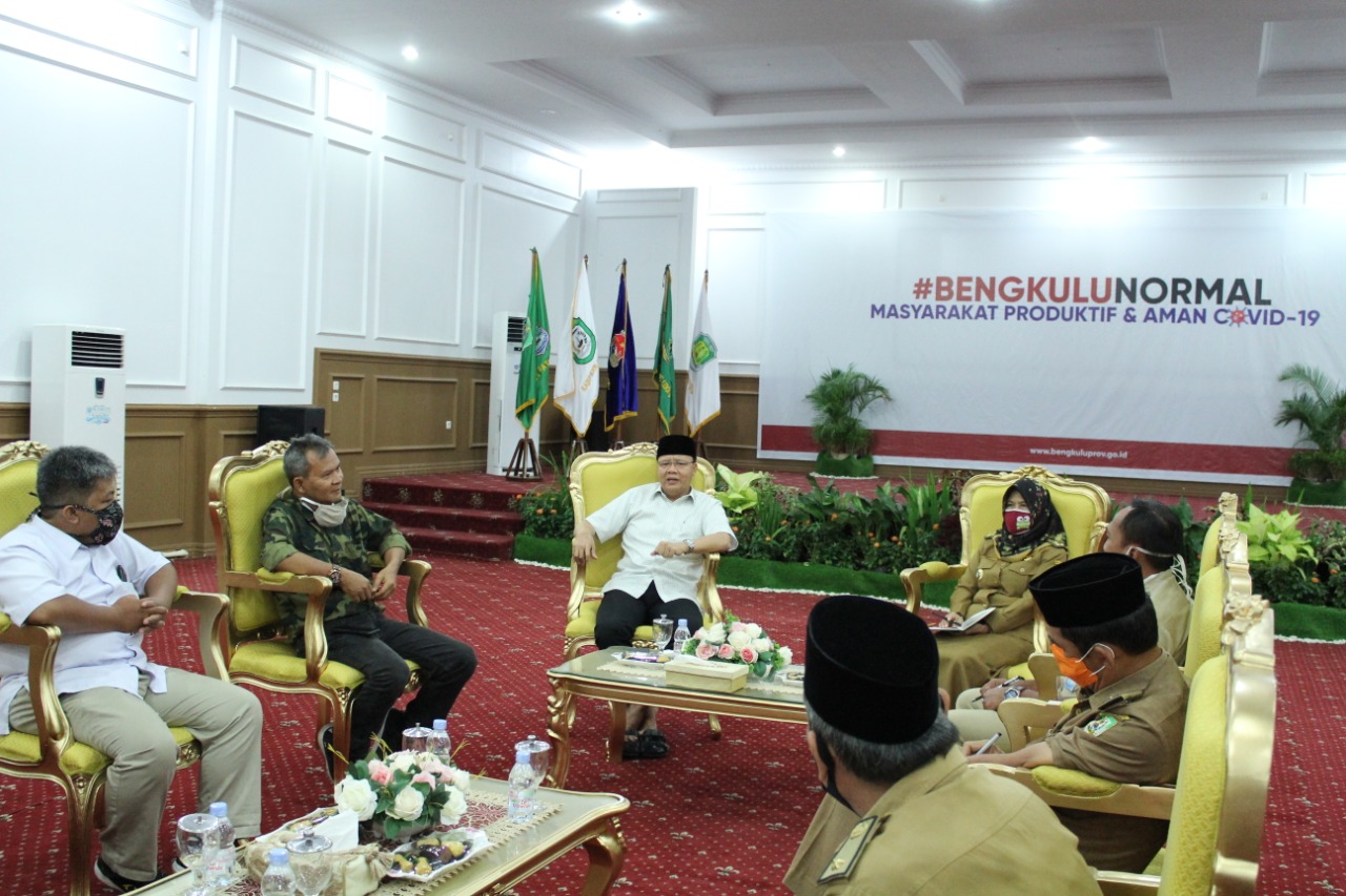 Gebrakan Gubernur Rohidin untuk Kemudahan Nelayan Bengkulu, Perizinan Kolektif dan Jemput Bola