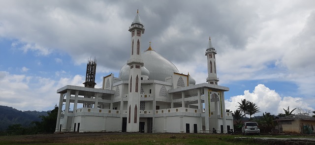 Lebarkan Lahan  Masjid Agung