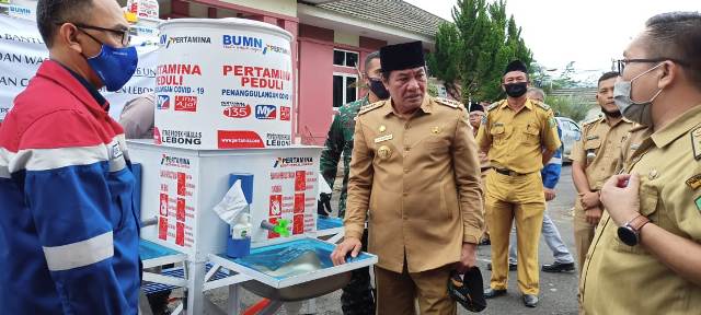 Masker Gratis Lamban, Bupati Semprot Dinkes