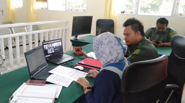 Zona Hijau, Sidang  Tetap Secara Online