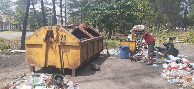 DLH Kota Bengkulu Kembali Tambah 30 Unit Kontanier Sampah
