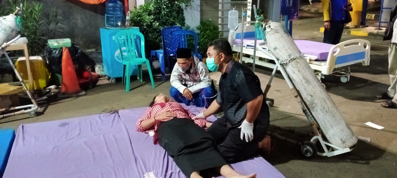 Diduga Keracunan, Puluhan Santri Ponpes Hidayatul Qomariyah Kembali Dilarikan ke Rumah Sakit