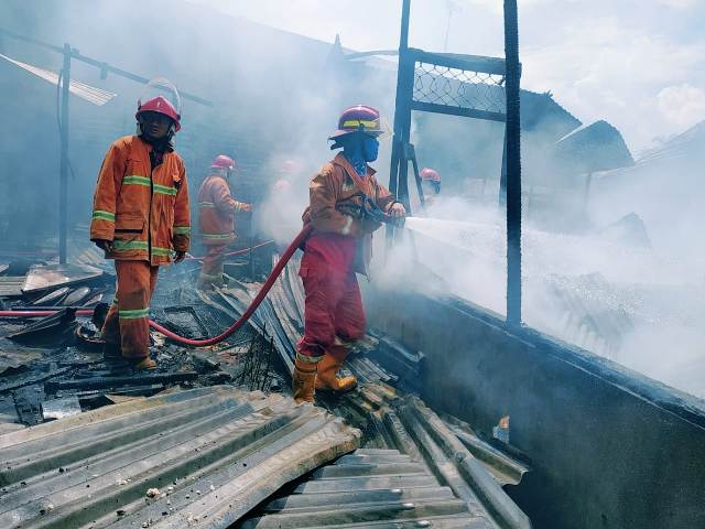 Dua Rumah di Padang Serai Ludes Terbakar