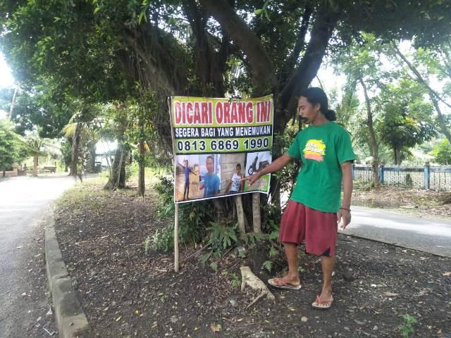 Motor Digelapkan, Pemilik Buat Spanduk Pajang Foto Pelaku