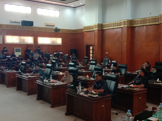 Ketua DPRD Dituntut Tegas