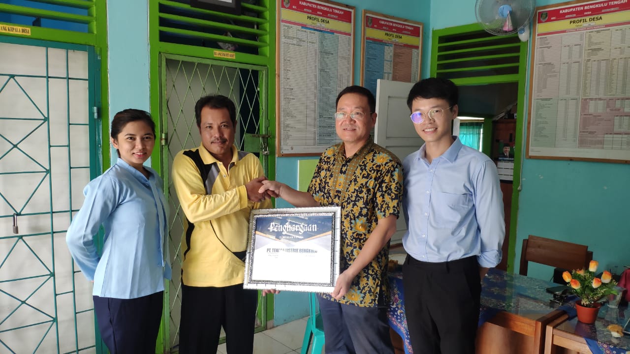 PT TLB Salurkan CSR di Jalur SUTT