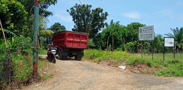 Ribut Perkara Semen, Warga Kandang Limun Dianiaya