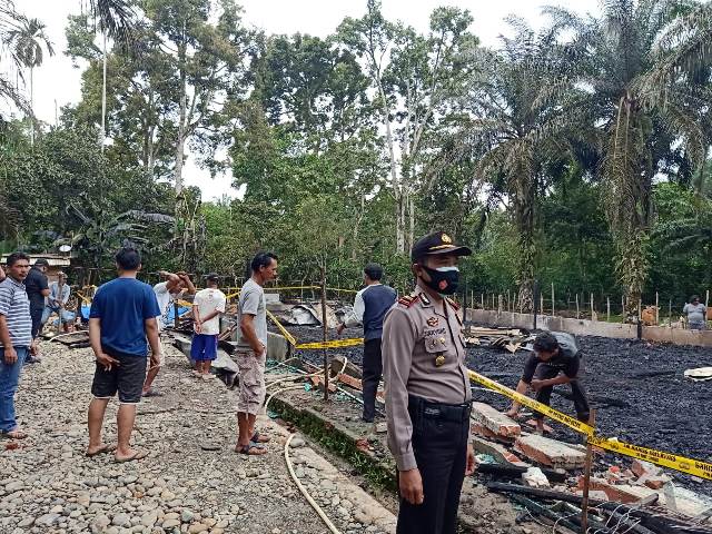 12 Ribu Ayam  Mati Terbakar