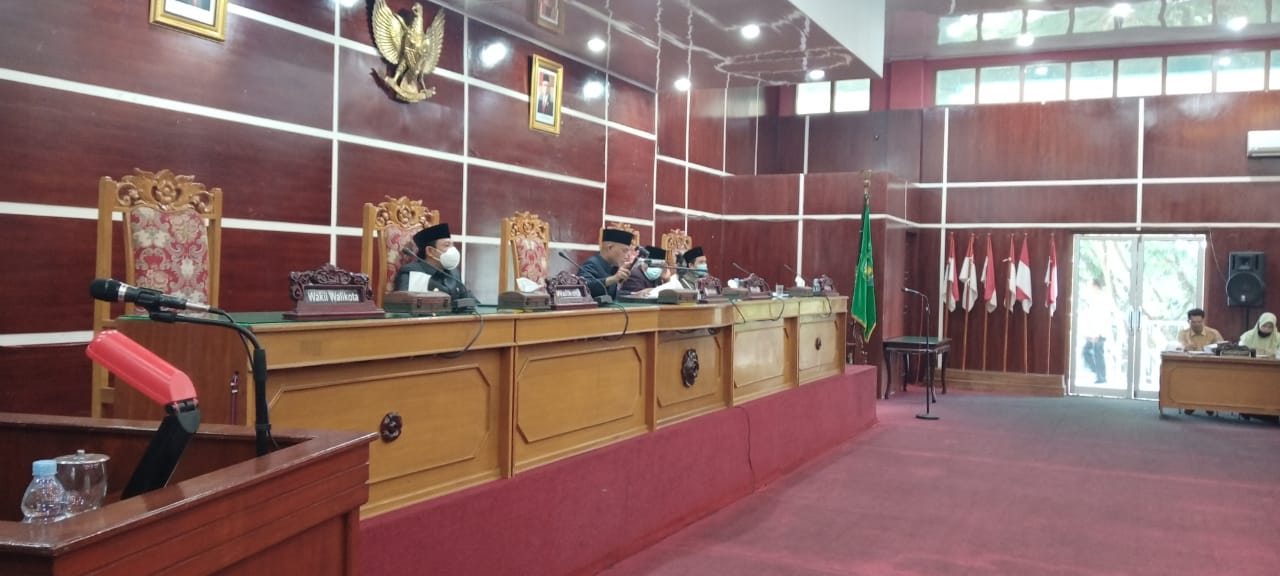 Dewan Setujui 2 Raperda Ditingkatkan Jadi Perda