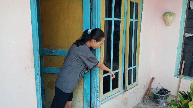 Masuk Pekarangan dan Rusak Jendela, Maling Satroni Kosan Pelajar