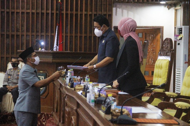 Pada Paripurna RAPBD Provinsi Bengkulu, Belanja Barang dan Jasa Disoroti Dewan