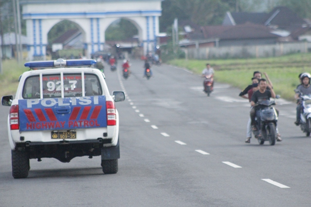 Sore Hari, Jalan ke  Perkantoran Ditutup