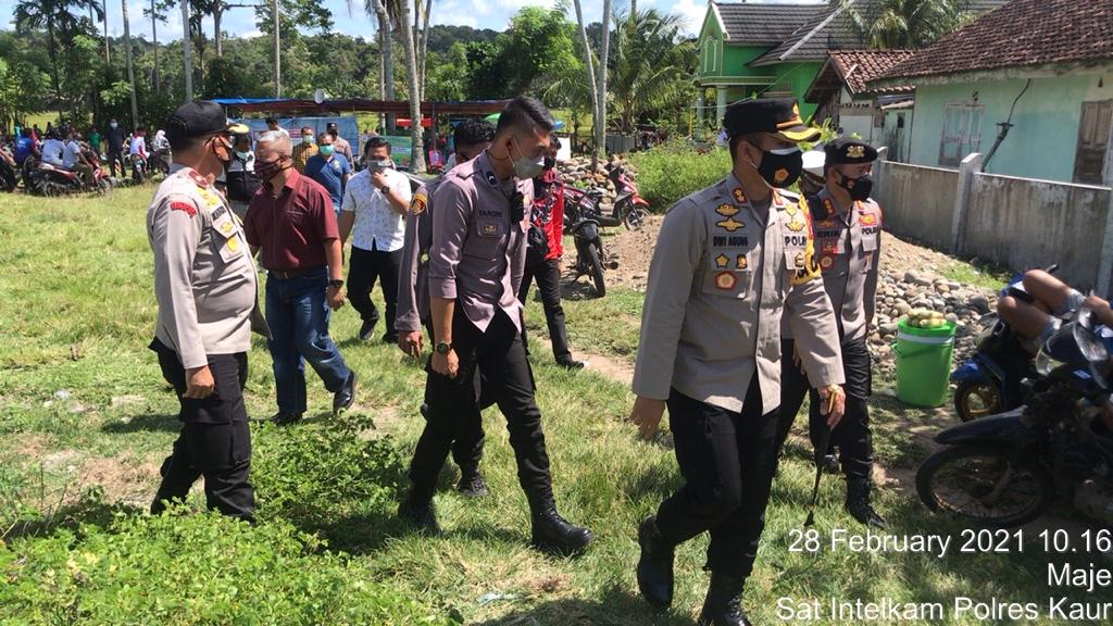 Karo Ops Polda Bengkulu Pantau Pelaksanaan Pilkades Serentak di Kaur