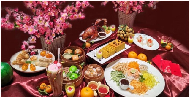 Makan Malam dengan Konsep Prasmanan Dihadirkan untuk Menyambut Tahun Baru Kerbau Logam di Palm Restaurant