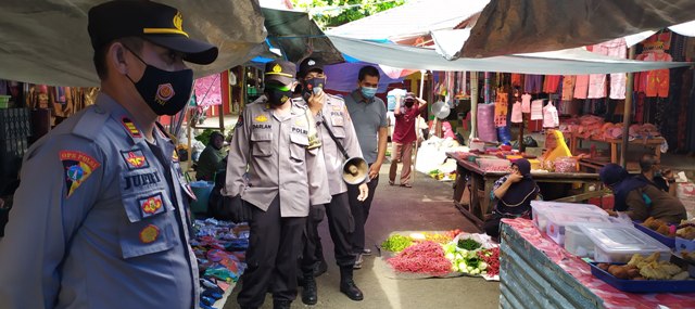 Polisi Patroli Pasar, Warga Masih Bandel