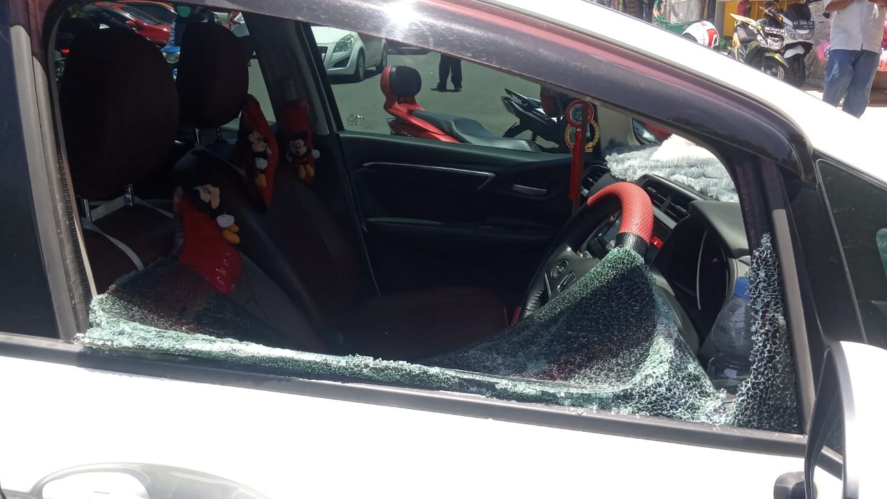 Bandit Pecah Kaca Mobil Beraksi, Hakim Jadi Korban
