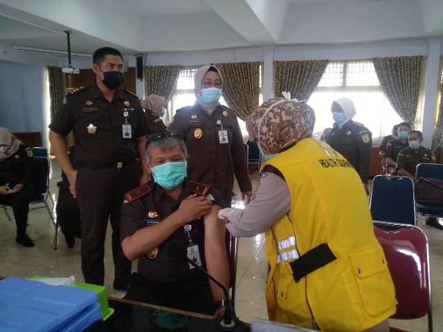 227 Pegawai/Staf di Kejati Bengkulu Jadi Sasaran Vaksinasi Covid-19