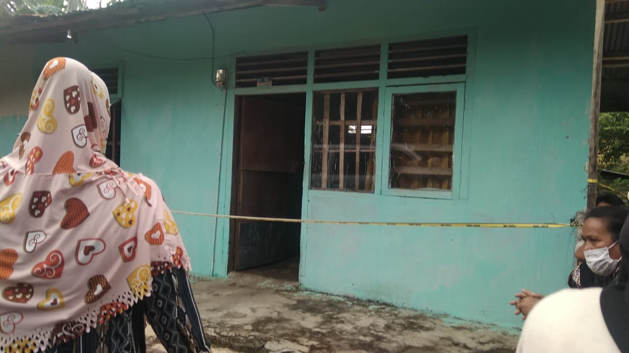 Guru Bantu Daerah Ditemukan Membusuk di Kamar Mandi