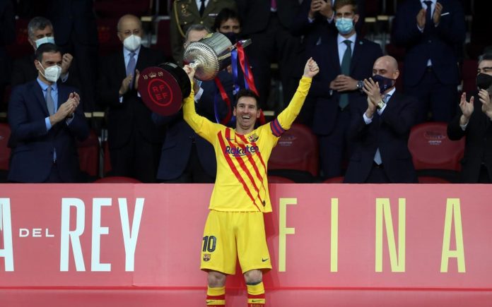 Demi Prestasi Barcelona, Lionel Messi Rela Potong Gaji