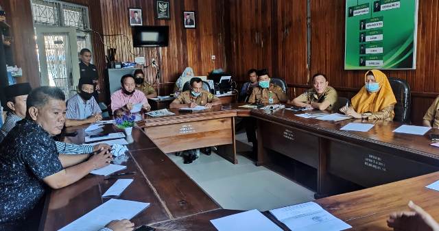 Dewan Sarankan Ganti  Pjs Kades Kemang Manis ,Buntut Protes DL Perangkat Desa ke Jakarta