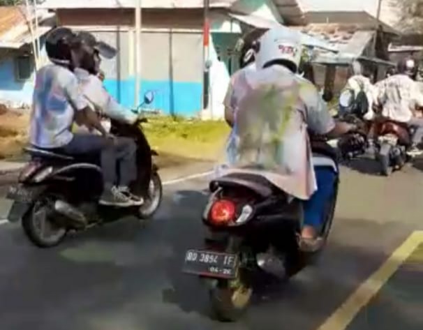 Aksi Corat-coret Baju dan Konvoi Masih Warnai Kelulusan SMA di Tengah Pandemi Covid-19
