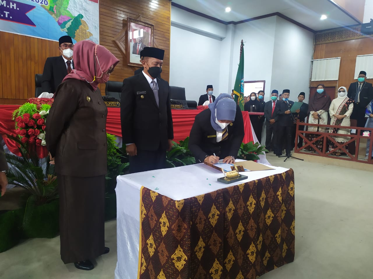Staf Ahli Oslita Wakili Gubernur Hadiri Serah Terima Jabatan Bupati Kaur, Ada 7 Misi untuk Membangun Kaur