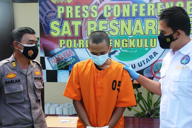 Tersandung Kasus Ganja, Mahasiswa di Bengkulu Ditahan, Paman Diburu Polisi