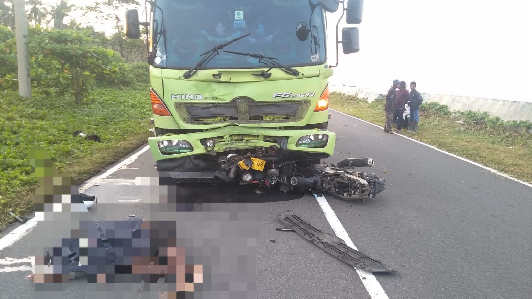 Motor Vs Truk, Dua Warga Mukomuko Tewas di Tempat