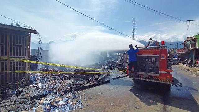 Polisi Minta Bantuan Forensik Palembang Cari Penyebab Kebakaran 15 Ruko di Pasar Muara Aman