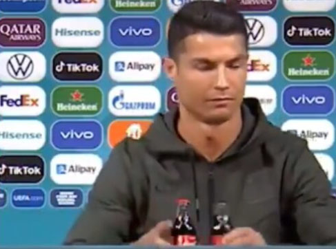 Apa Kaitan Aksi Ronaldo dengan Anjloknya Saham Coca-cola?