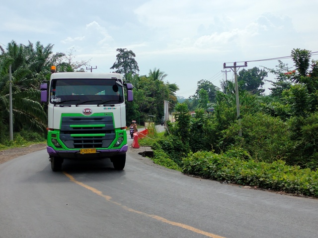 Jalan Ambles di Karang Tinggi Bengkulu Tengah Diperbaiki Tahun Ini